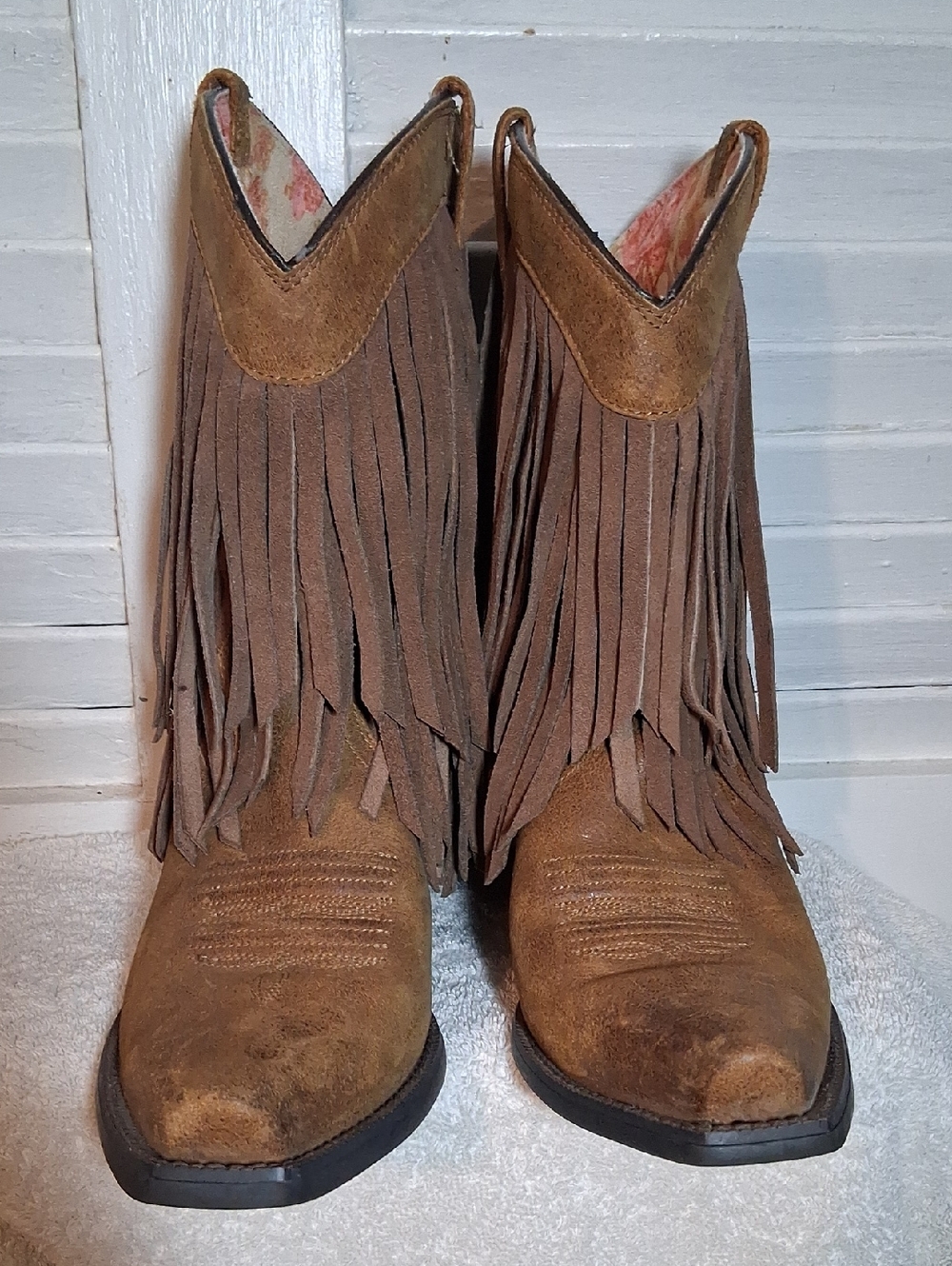 ARiat Fringe Boots - Picture 2 of 9